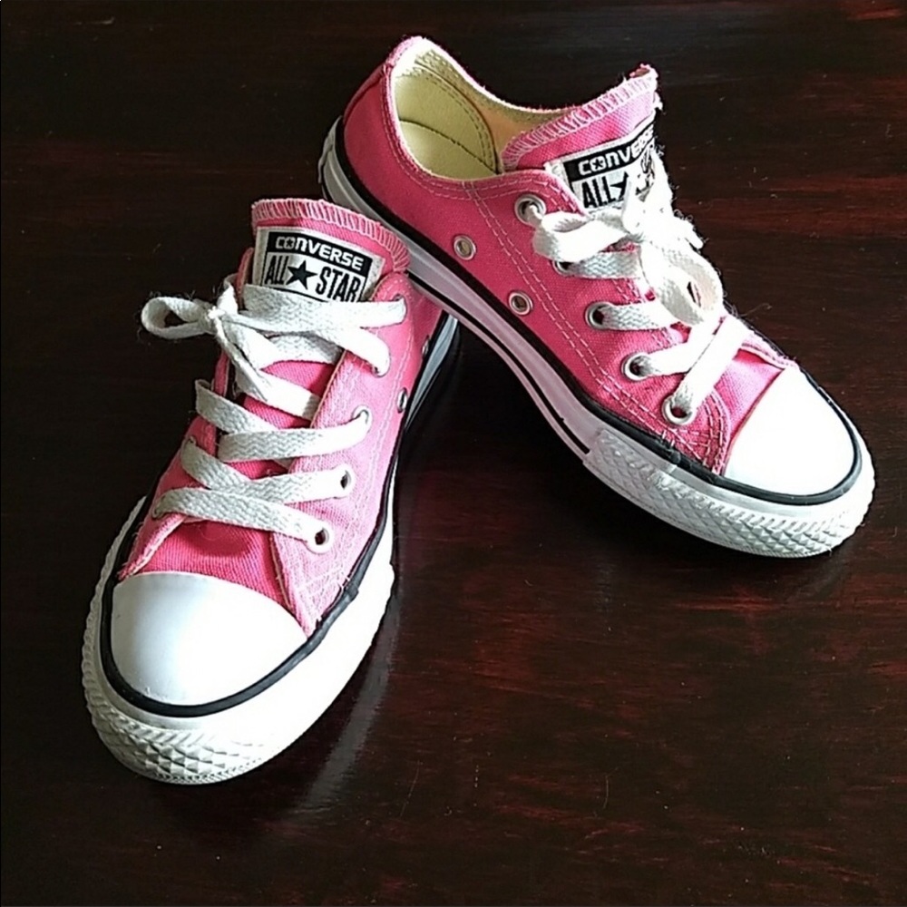 Girls converse